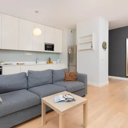 Neptun Park Spacious 3-bedroom By Renters